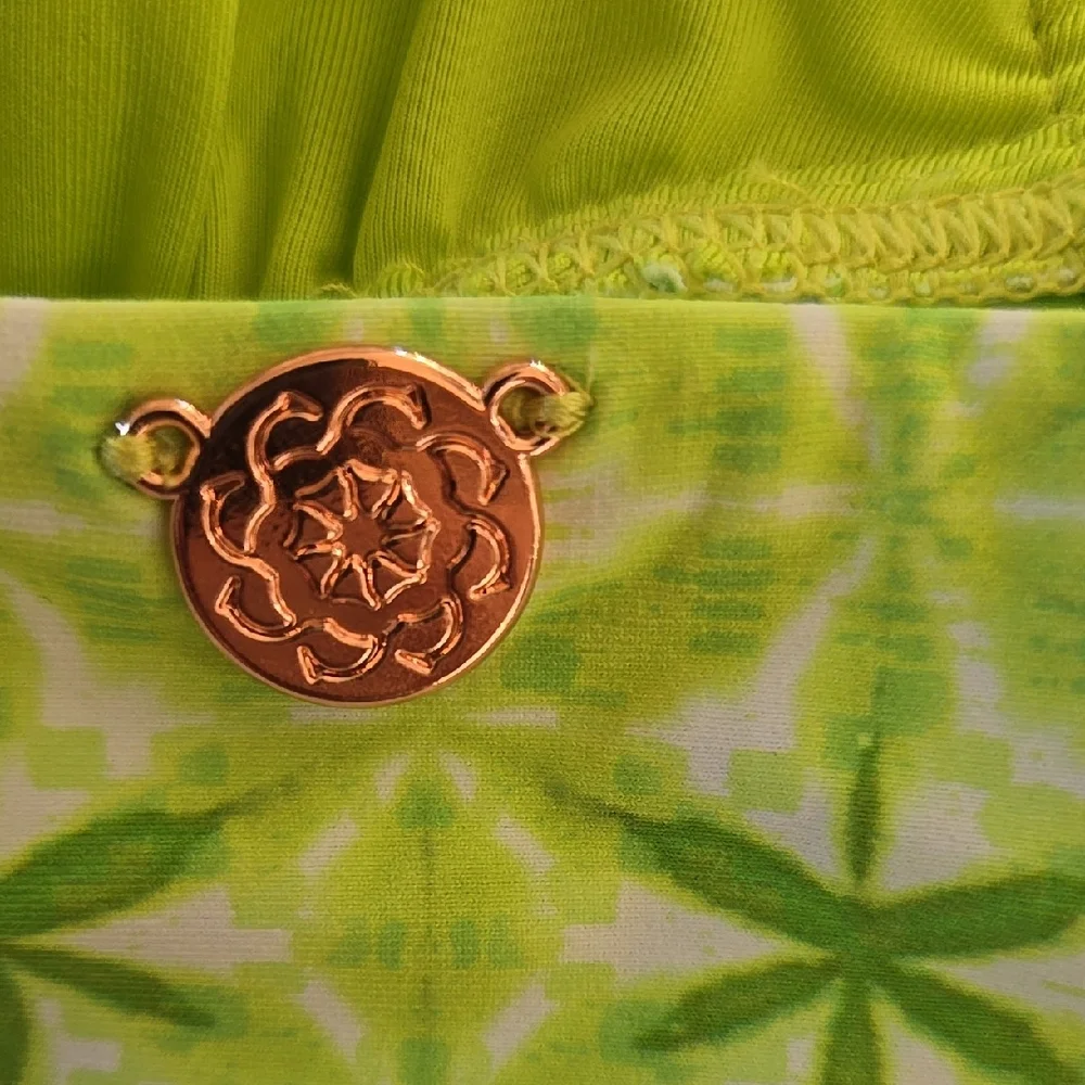 Green Patterned Bikini Top - Picture 4 of 5
